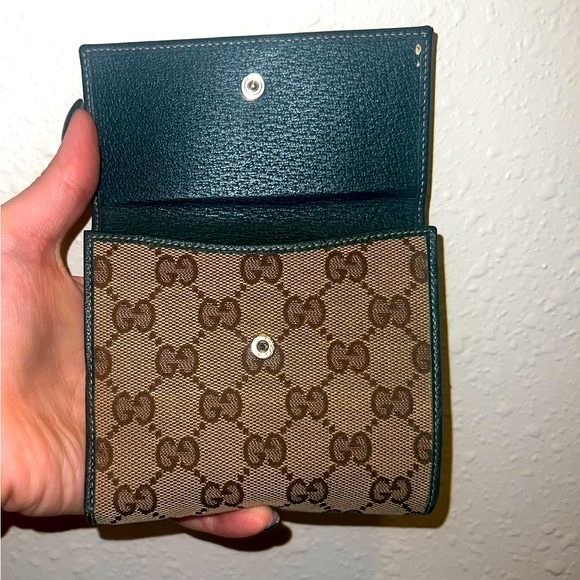 ****Authentic GUCCI Bifold Wallet**** - Picture 5 of 8